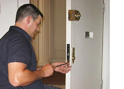  Alexandria Star Locksmith Alexandria, VA 703-828-9077